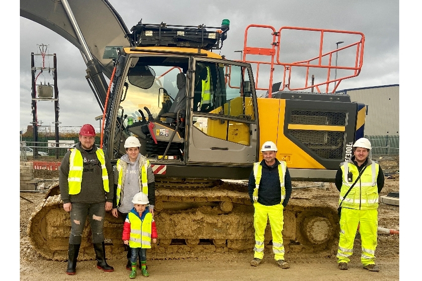 Knottingley's Youngest Wannabe Construction Worker Gets His Dream Come True 