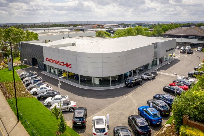 Caddick's North East Team celebrates completion on JCT600 Porsche Showroom 