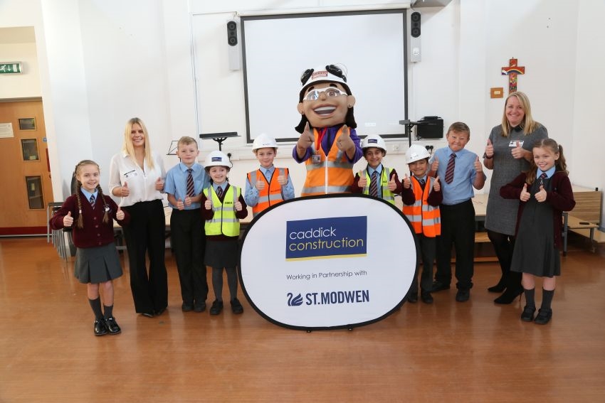 Liverpool school children receive site safety talk